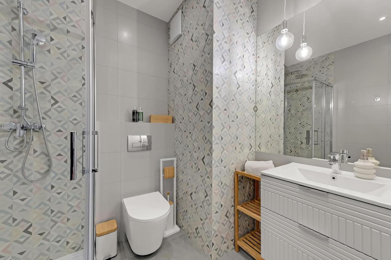 Апартаменти Slaska 12 Living By Downtown *
