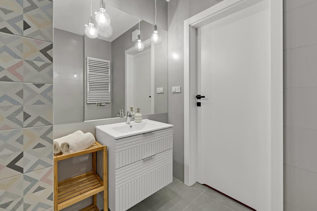 Slaska 12 Living By Downtown Апартаменти